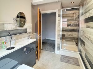 Photo 19- click for photo gallery